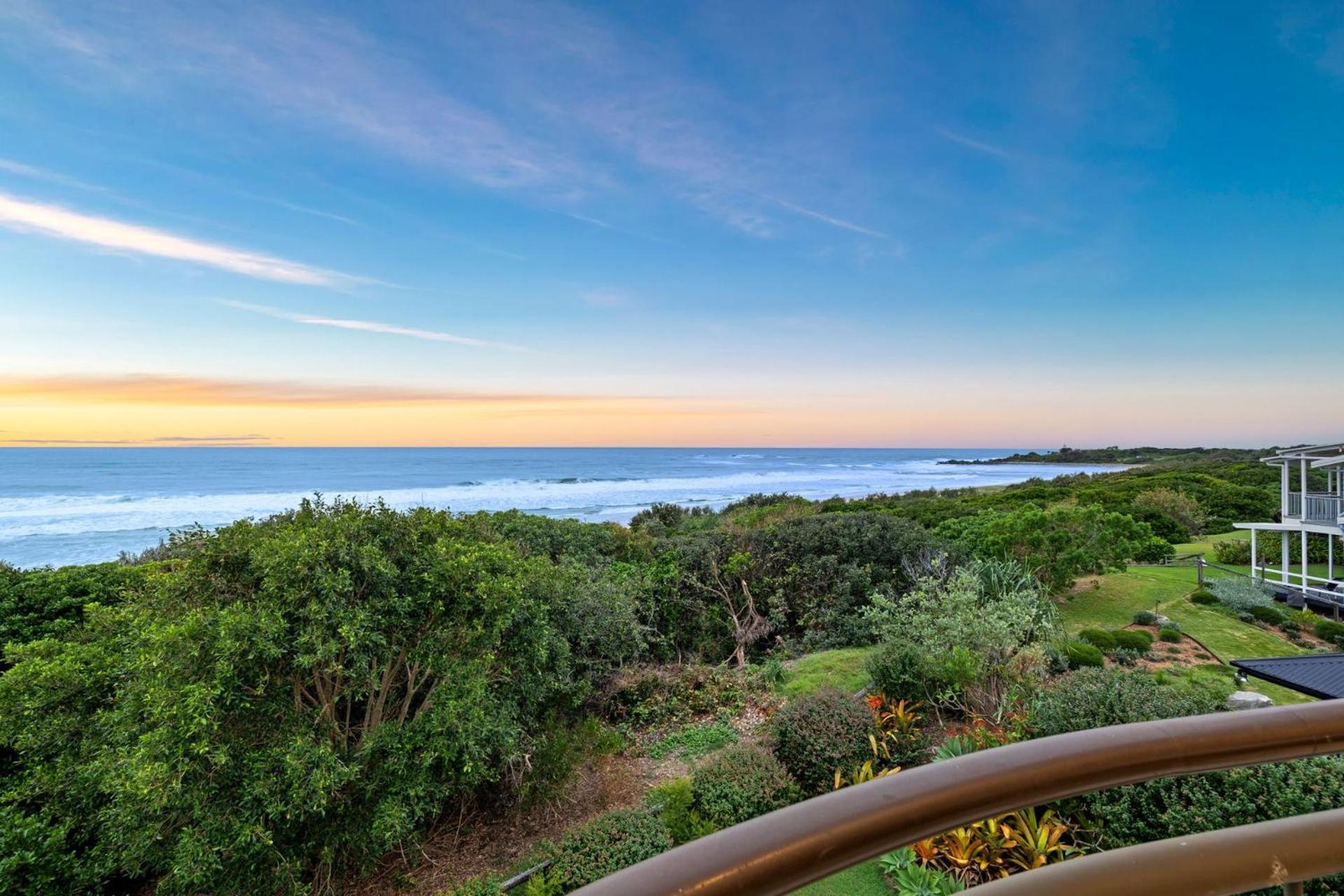 Shoreline 9 Penthouse With Ocean Views Хэйстингс-Пойнт Экстерьер фото